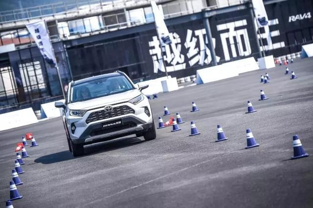一汽丰田全新RAV4荣放：重返热血年少