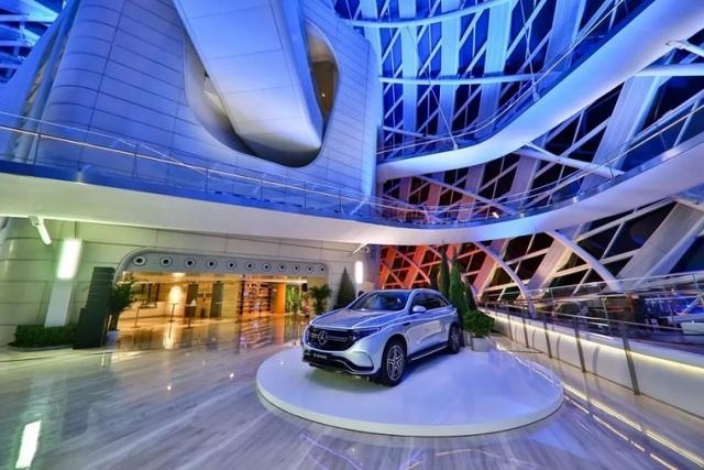 格调最高的国产豪华电动车：奔驰EQC上市补贴后56.38万元起
