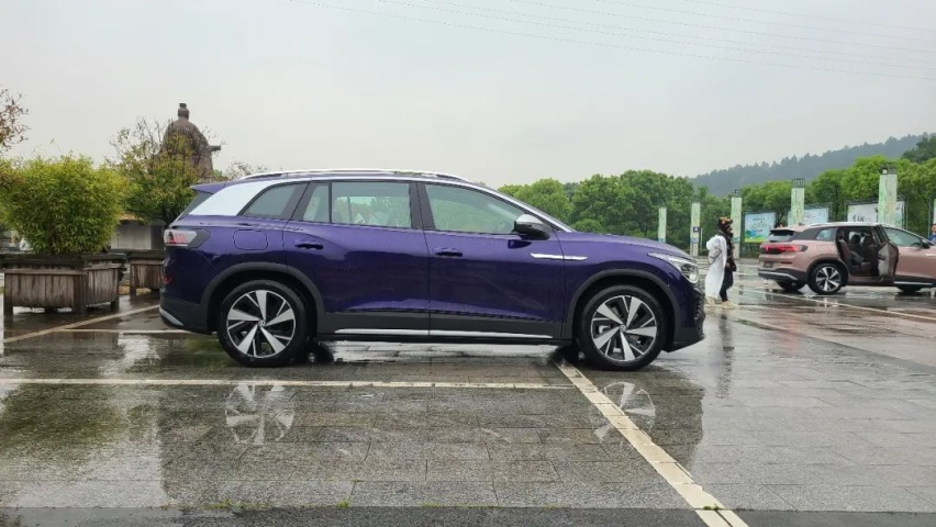 30万以内唯一一台合资7座纯电SUV 试驾上汽大众ID.6 X