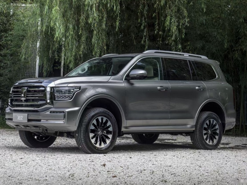 豪华硬派越野SUV，坦克500带你寻找诗和远方！