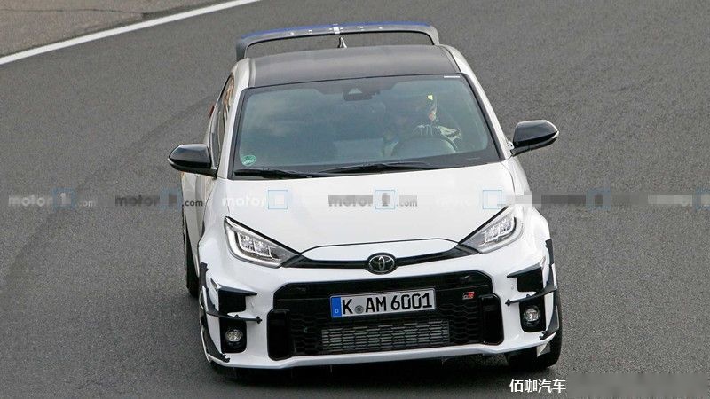 possible-toyota-grmn-yaris-spy-photo (9).jpg