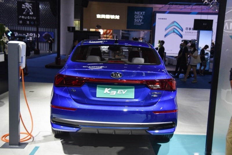 续航490km的韩系纯电轿车！起亚K3 EV值不值得买？