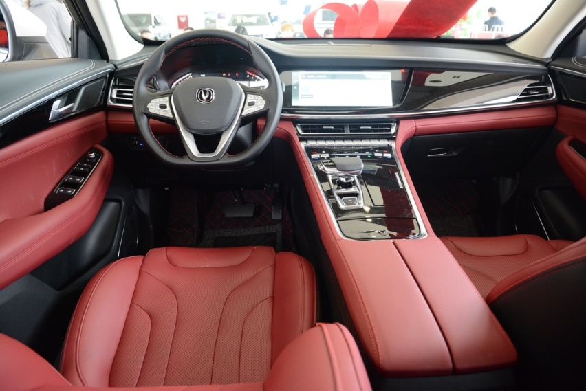 实拍新款长安CS85 COUPE：让作品味道更足