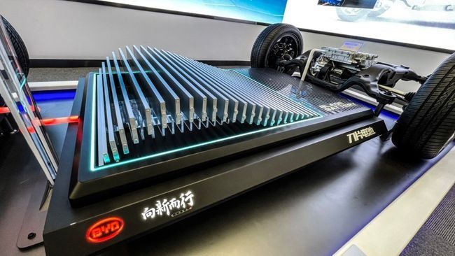 7座SUV/油耗低，适合家庭消费者，试比亚迪唐 DM-i