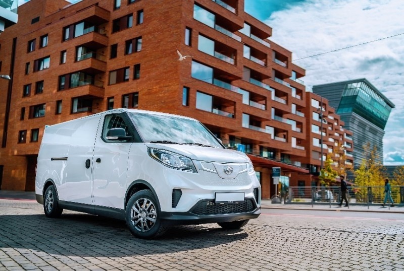 领跑城市物流车2021款上汽大通MAXUS EV30深圳上市