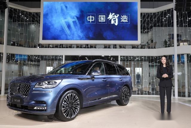 全系3.0T动力,轴距超3米的飞行家,起步50.98万要硬刚奔驰GLE?