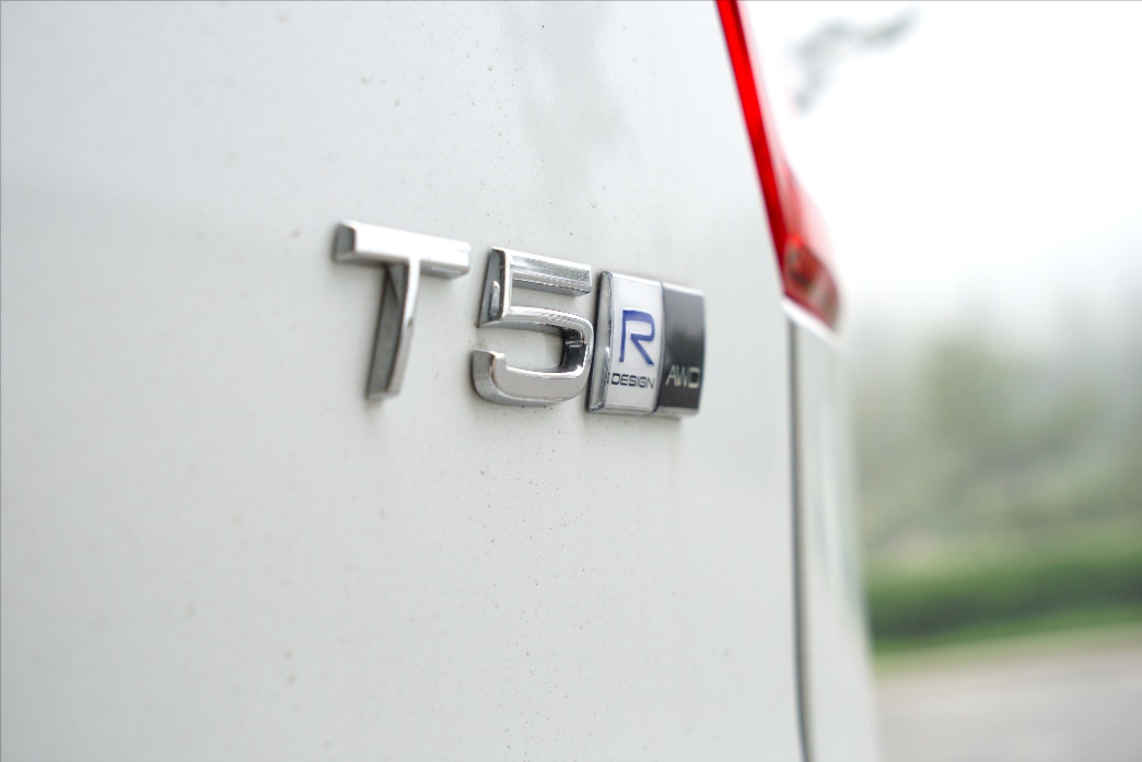 试XC40 T5：忘记350牛米和8AT，我只想做格调的舔狗