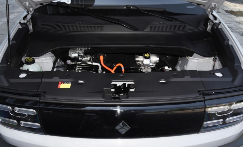 五菱全新小型SUV，9.38万起售，实力如何