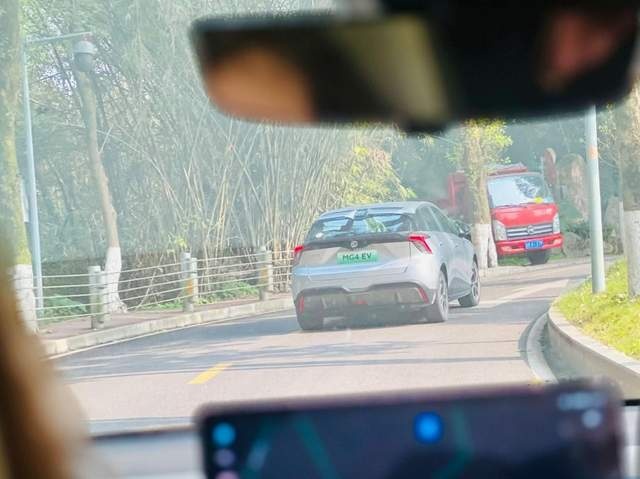 试驾MG4 EV冠军版：名扬海外的“小钢炮”，凭什么能够打动你？