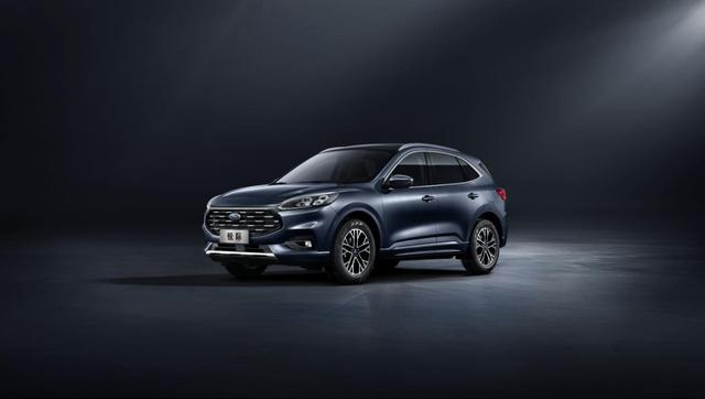智能加持的福特锐际两驱版17.98万元起售，动力依旧2.0T+8AT