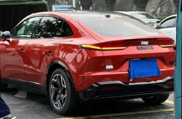 和Model Y竞争！乐道L60实车图曝光，蔚来又行了？