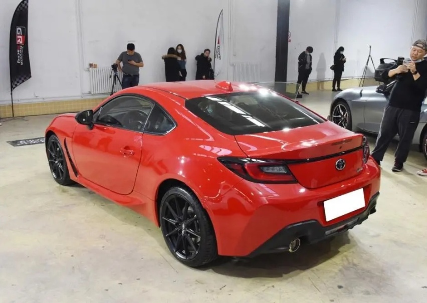 限量386台的丰田车，其实就是换标换LOGO的斯巴鲁BRZ
