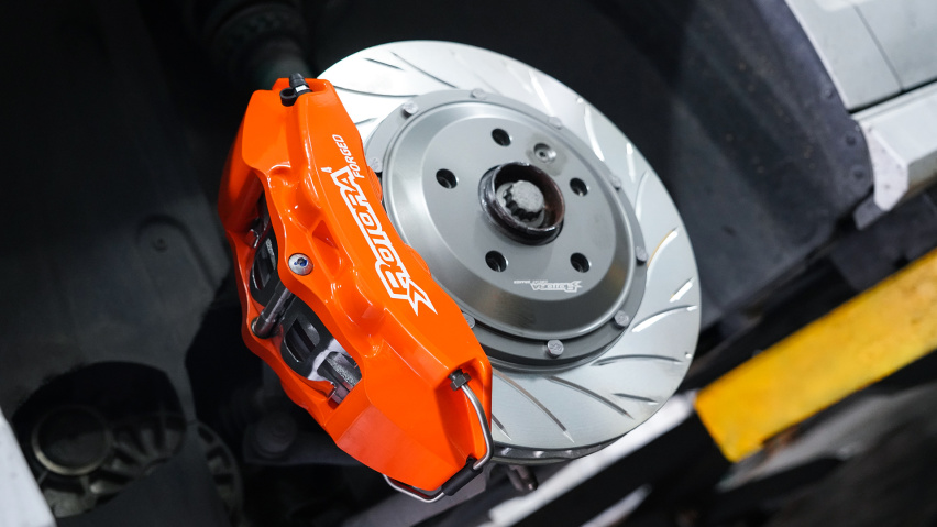 奥迪A3改装升级Rotora刹车 大四活塞卡钳RF403橙(前轮)