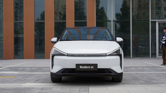 Modern in摩登汽车，请看清，这不是Model