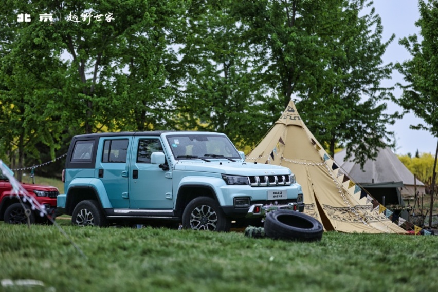 BJ40刀锋英雄柴油版，解锁百变高阶露营生活