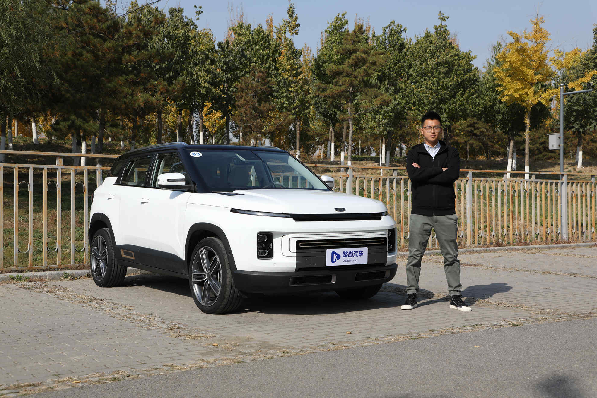 ��SUV��15����أ�����ICONֵ�ÿ�����