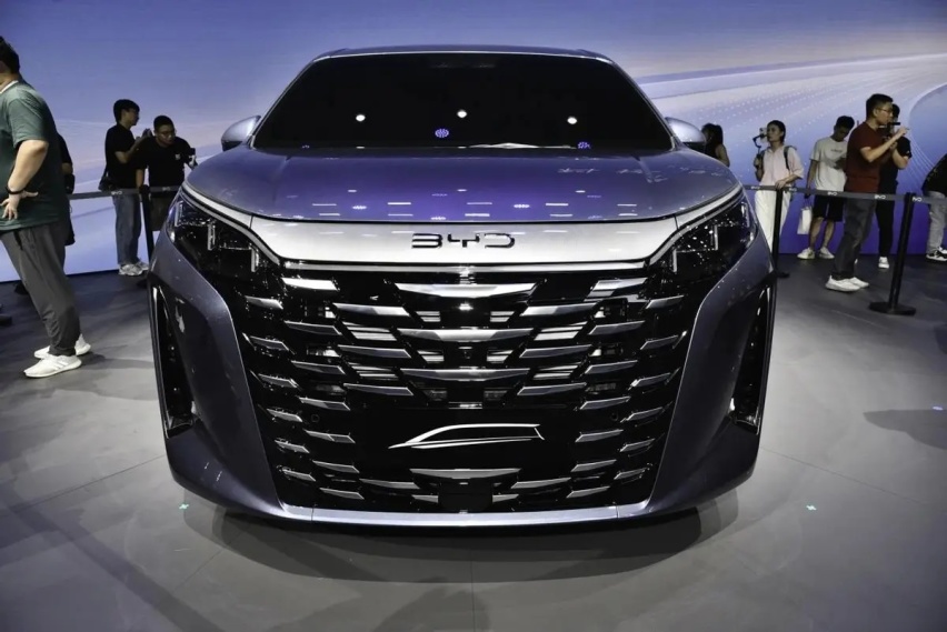 比亚迪夏开启盲订，王朝首款中大型MPV，搭载DM5.0+云辇C底盘