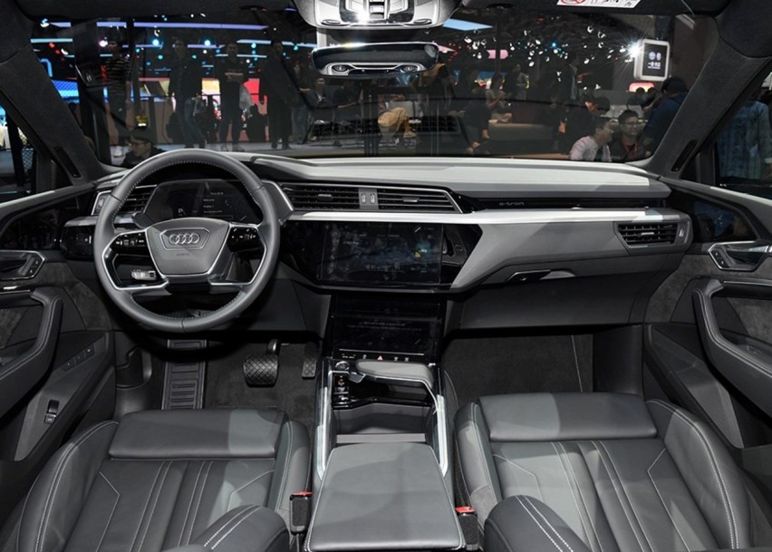 续航400km的纯电动奥迪SUV，预售70-83万，特斯拉会