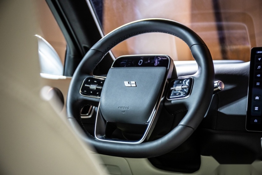 理想 L9 深度解析:“家用 SUV”的多元宇宙