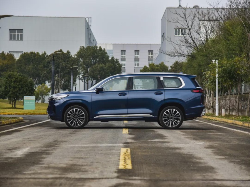 2.9米轴距的大7座SUV！全新星途揽月上市，最低售价17万