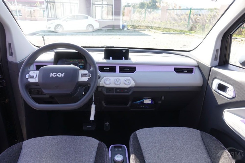 预算10万元，选QQ冰淇淋还是宝骏KiWi EV？