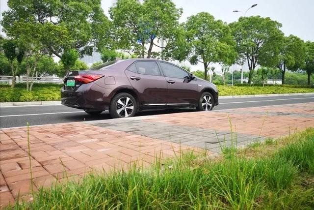 实力还是魅力？为什么雷凌双擎E+能成为你的挚友？