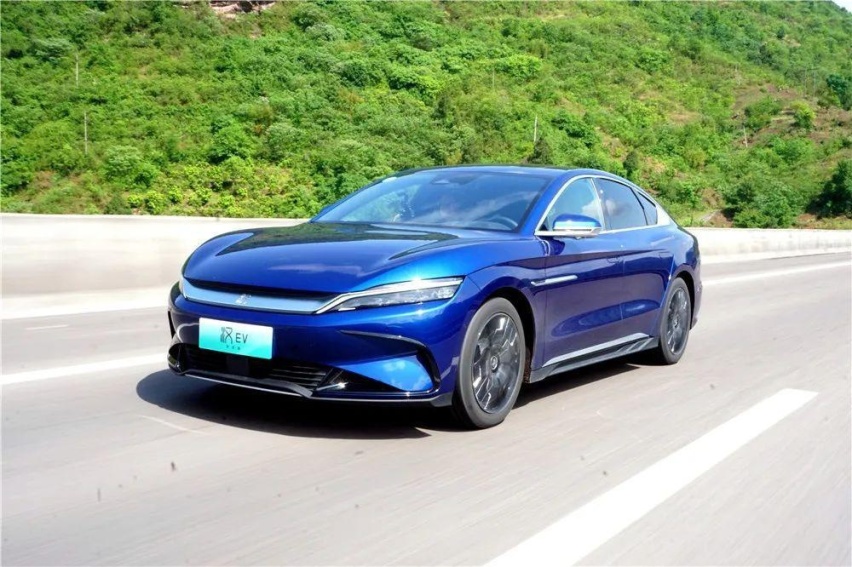 不是56E，最畅销的“中大型车”，没想到竟是两款国产车？