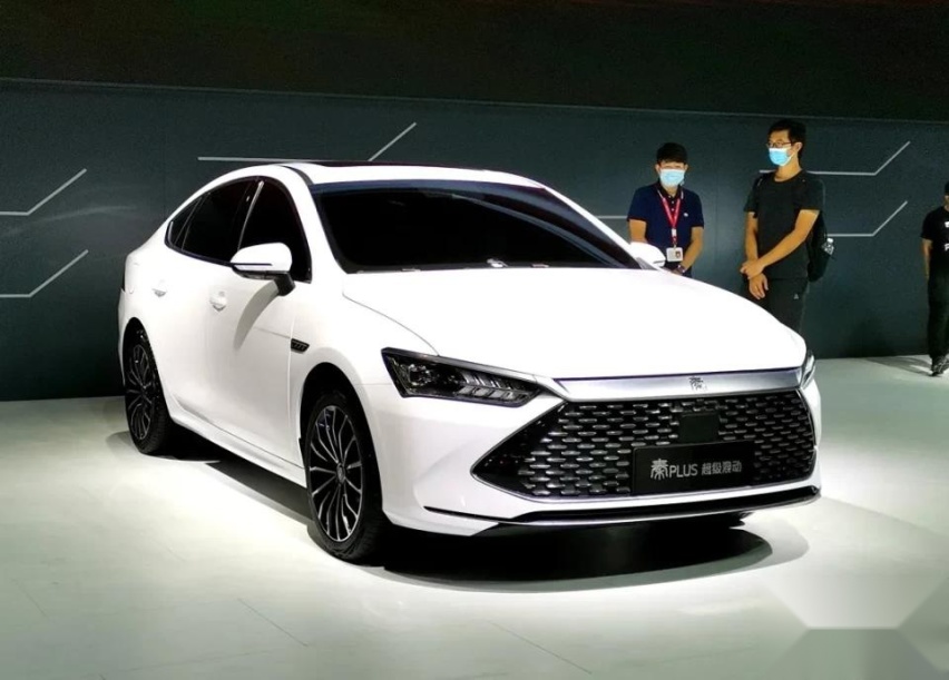 轿车、SUV两手抓，自主品牌要在2021年拼刺刀｜广州车展