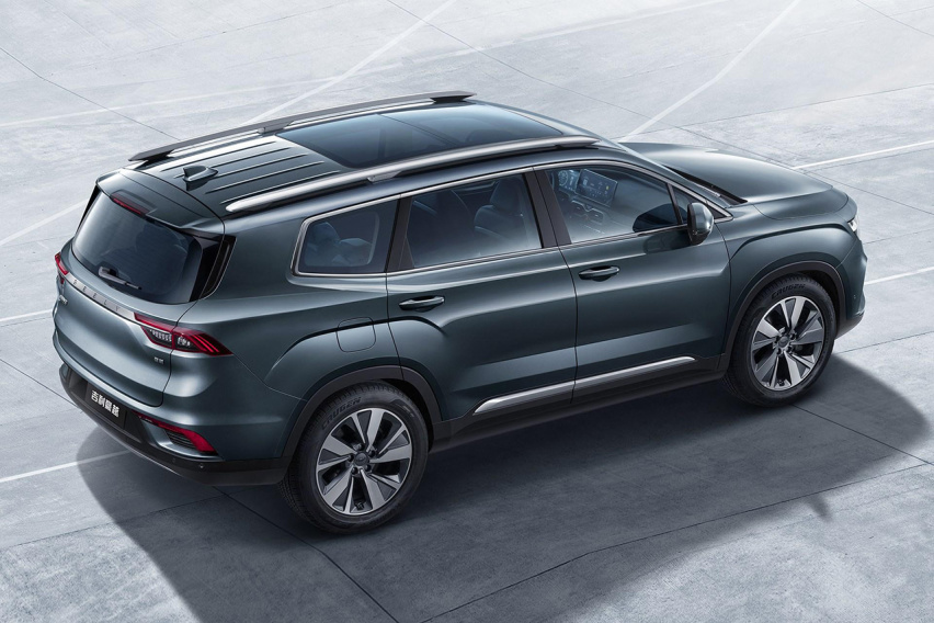 10万出头的大空间SUV 吉利豪越上市售10.36万起