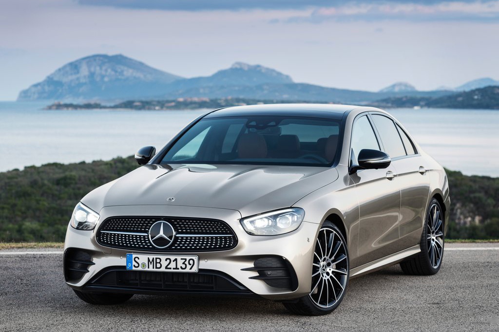 新款奔馳E級(jí)系列車型發(fā)布 采用最新家族設(shè)計(jì) 新款奔馳E級(jí)系列車型發(fā)布 采用最新家族設(shè)計(jì)