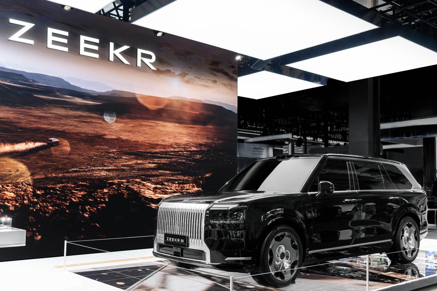 引領(lǐng)汽車(chē)加速向具身智能進(jìn)化 吉利汽車(chē)集團(tuán)攜階躍星辰聯(lián)合參展2025世界人工智能大會(huì) 引領(lǐng)汽車(chē)加速向具身智能進(jìn)化 吉利汽車(chē)集團(tuán)攜階躍星辰聯(lián)合參展2025世界人工智能大會(huì)