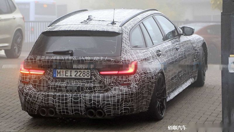 bmw-m3-touring-spy-photos-tail (1).jpg