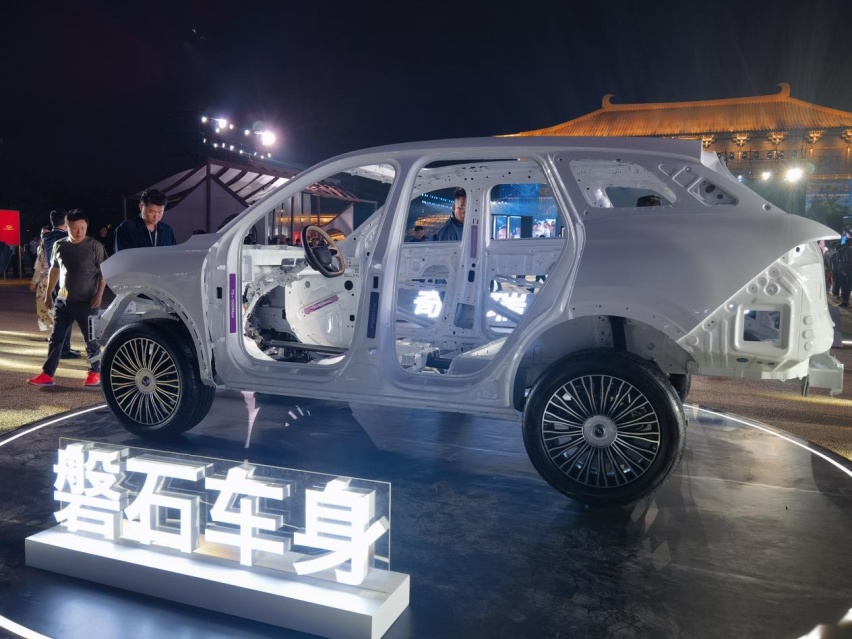 新丝路上的爆款瑞虎再上新，2025款瑞虎9和瑞虎9 C-DM有哪些亮点