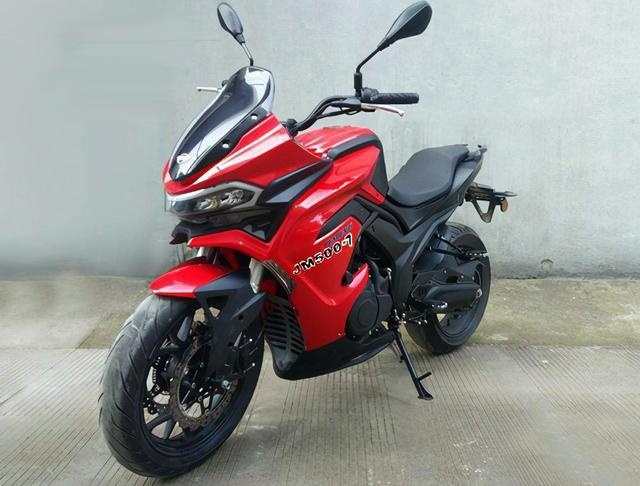 吉利搅局摩托车市场，新车排量500cc，2.98万起，外观很优秀