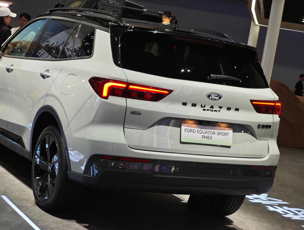 廣州車展丨江鈴福特開竅了!兩款插混車型上市,16.88萬元起 廣州車展丨江鈴福特開竅了!兩款插混車型上市,16.88萬元起