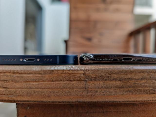 首批iPhone 12开箱验货：爷青回！默秒全？