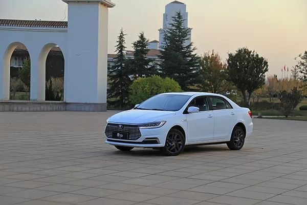 两人、一车、连续12小时，这台比亚迪居然没让我抓狂！