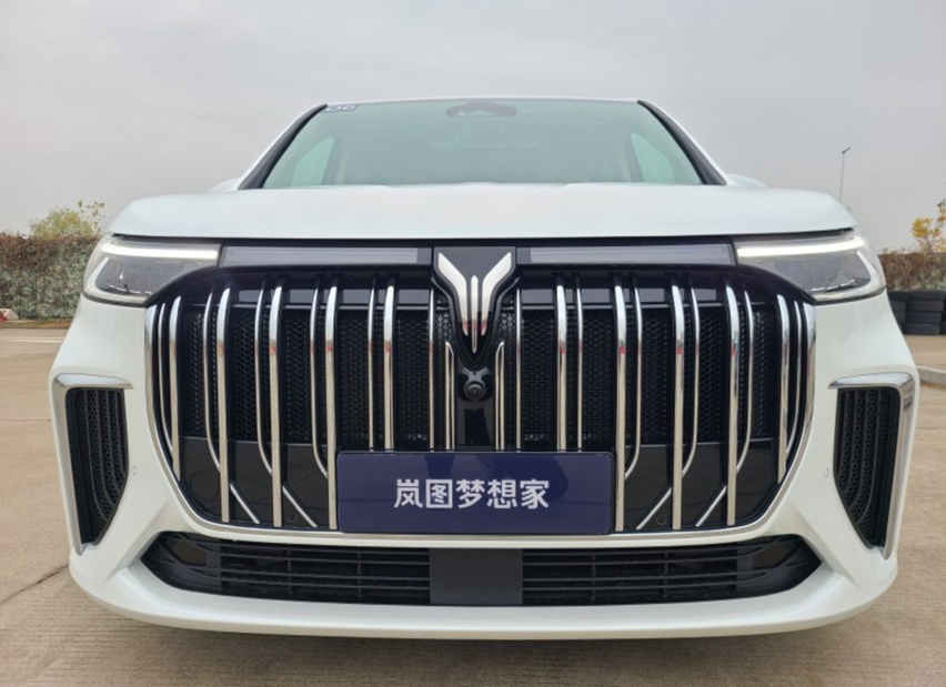 媲美埃尔法的国产MPV，车长超5米3，配空气悬架，售价或超30万