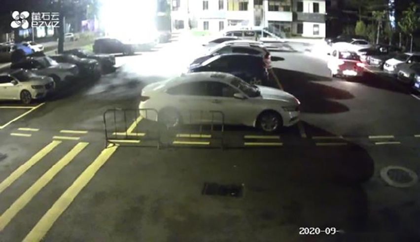 定损6000+，网约车司机蹭了我的福特还当没事发生过？