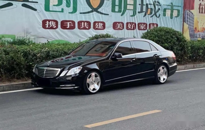 开奔驰却没法上树，是经典的四眼方灯E级不配吗？