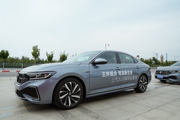 更年轻，更智能，试驾改款后的新帕萨特、新途观L