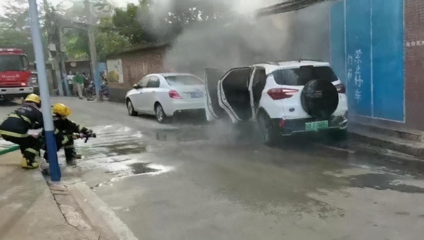比亚迪秦Pro EV充电站自燃,号称15年电池0事故,打脸了