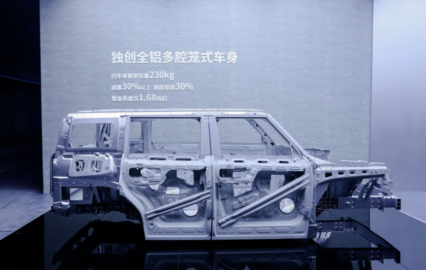 iCAR 03不到11万起售，iCAR成功把纯电SUV价格打下来