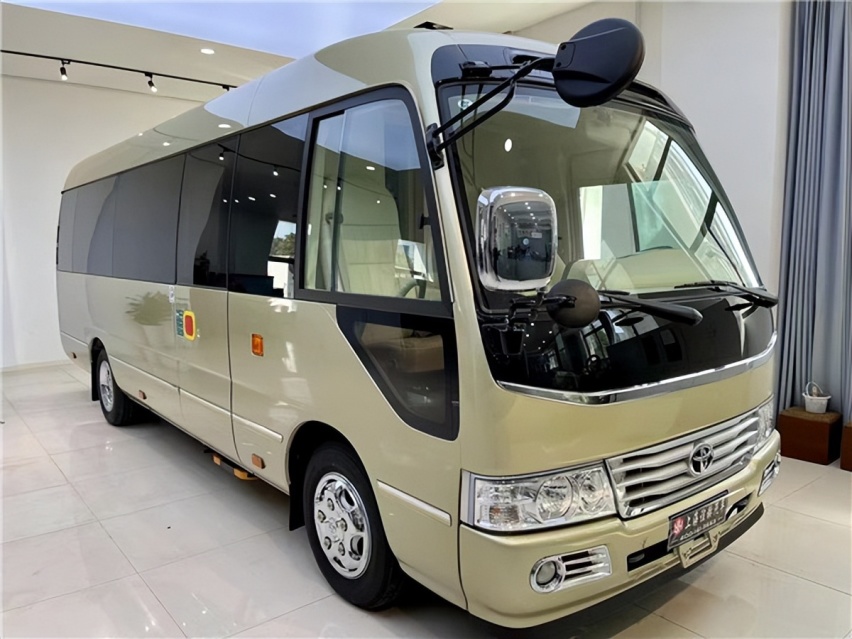 丰田考斯特11座商务车，商务接待天花板，现车活动特惠中