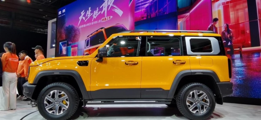 潮玩新品，全新BJ40城市猎人版的“性感与姓敢”