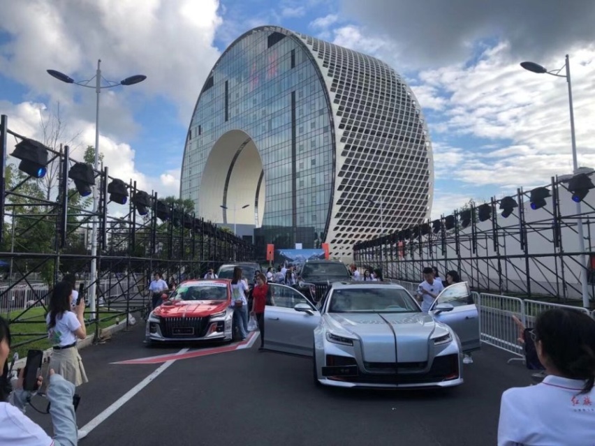 中国豪华紧凑型SUV“天花板”——红旗HS3上市