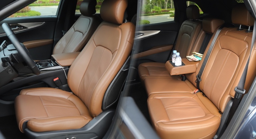 【鹏哥聊车】40万左右最值的V6？试驾林肯航海家2.7T