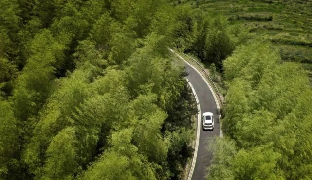 试驾 BMW iX3：体验新时代的可持续发展