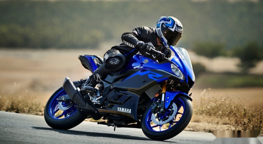 雅马哈YZF-R3，战斗十足，300CC排量中，性价比之王