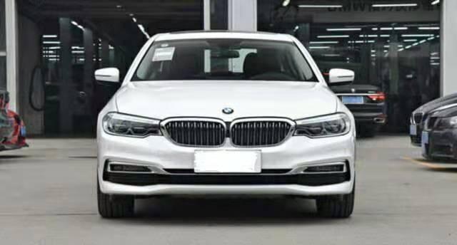 7月销量最好的4款高端轿车，月销量均破万，网友：生活富裕了